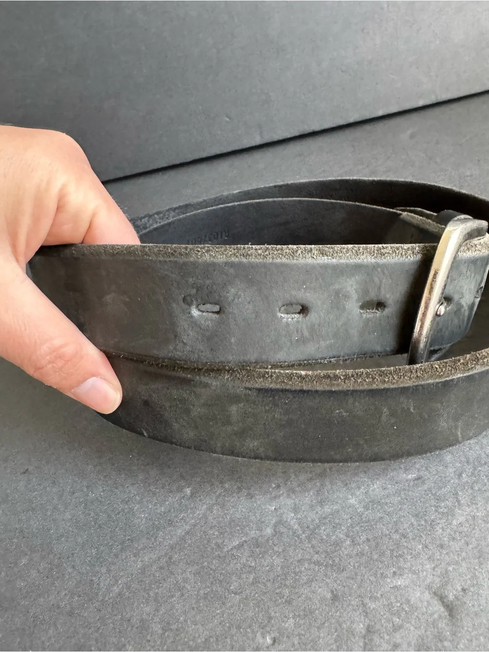 ARIAT‎ Distressed Black Leather Belt Well Worn Unisex Mens 42